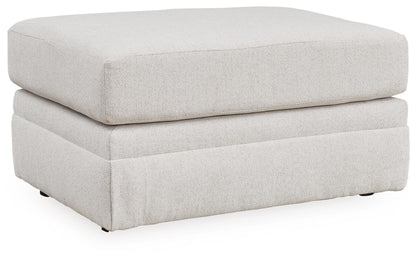Maitelynn Ottoman
