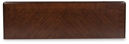 Lavinton Dining Room Server