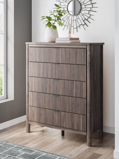 Pamytta Queen Upholstered Panel Bed, Dresser, Mirror and Nightstand