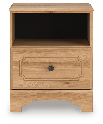 Aleaport King Panel Bed with Mirrored Dresser and Nightstand