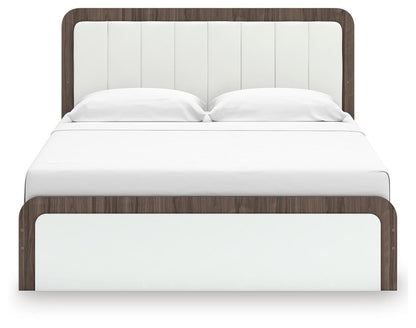 Kendanport King Upholstered Bed
